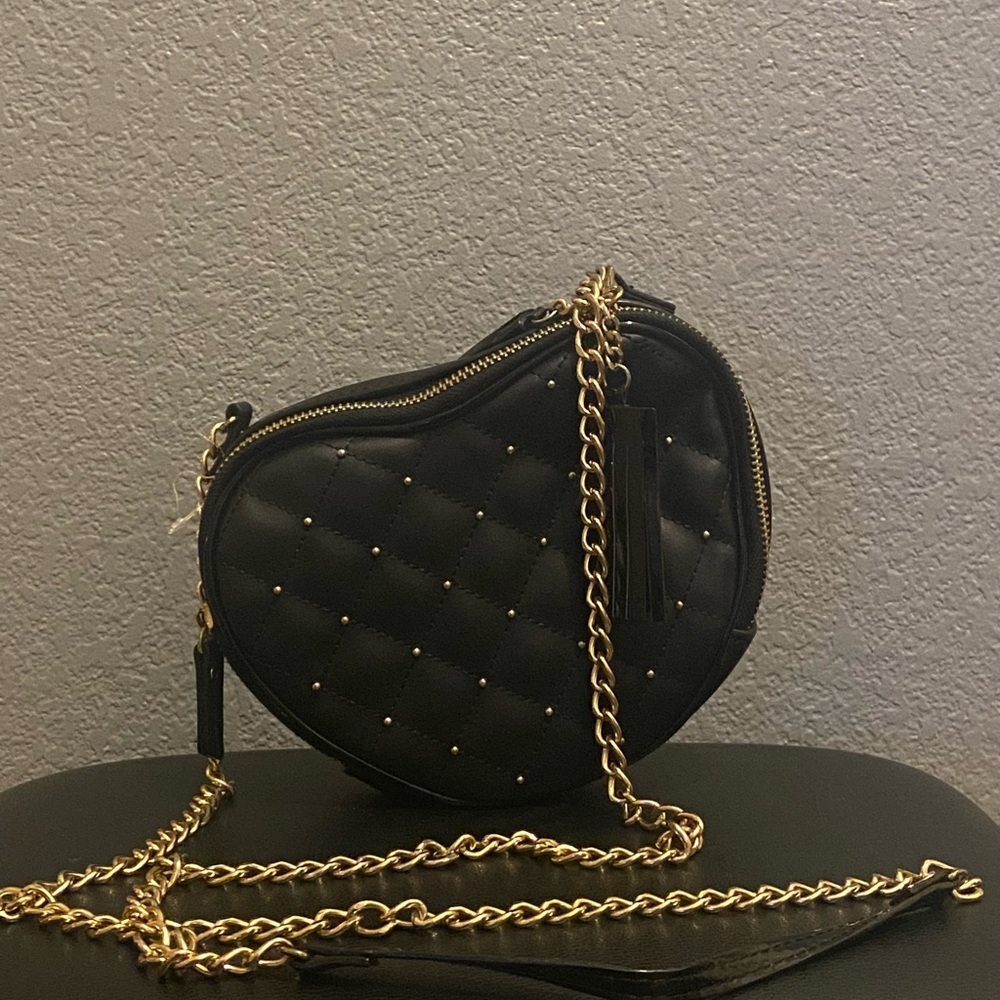 Black Neiman Marcus Heart Crossbody Bag (with gold chain and detailing)